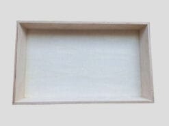 Met deze houten rechthoekige speelbak kan je urenlang spelen, maar ook je spulletjes in opbergen.