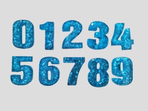 Met dit speelset cijfers 0 tem 9 kun je de cijfers leren en sommetjes maken.